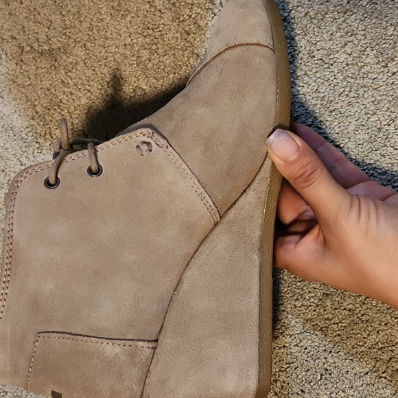 Tom's khaki platform booties size 7.5 - Picture 10 of 17